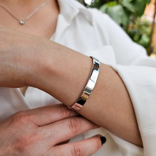 Bracelete Liso Square Elis Banho Ródio Branco