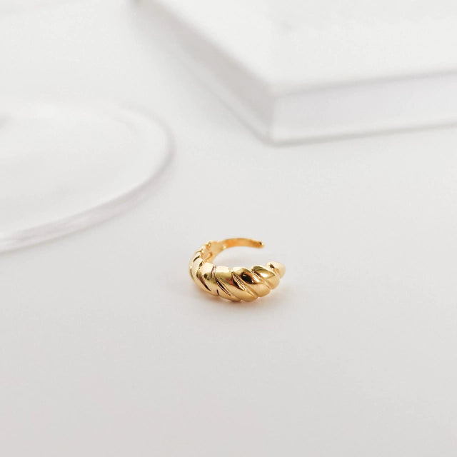 Piercing Fake Nara Croissant Banho Ouro 18k