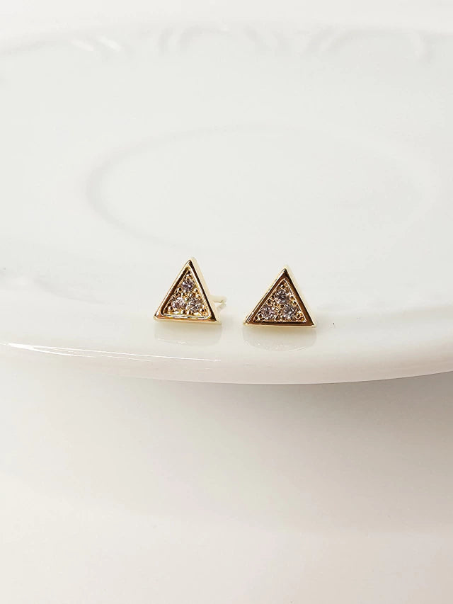 Brinco Mini Maya Triângulo Cravejado Banho Ouro 18K