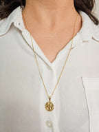 Colar Abelha Medalha Maria Banho Ouro 18K