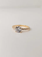 Anel Solitário Cravejado Clara 6mm Banho Ouro 18k